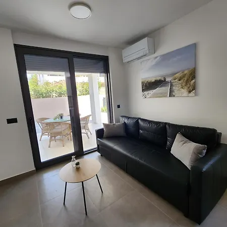 Brand New With Private Yard Allure Ii Apartamento Zadar